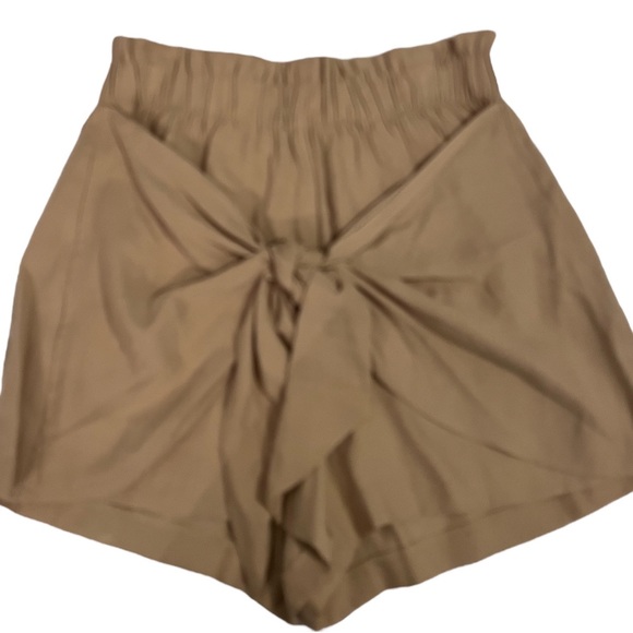 BCBGeneration Pants - NWT BCBG shorts with tie front design taupe size Small